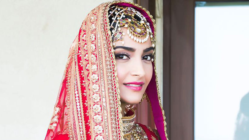 Checkout Sonam Kapoor's Wedding chura on the day